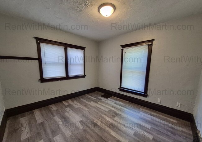 Building Photo - 1107 Mulberry St