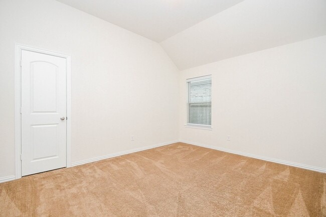 Building Photo - 6142 Thief River Fls Dr