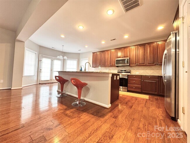 Building Photo - 11028 Huntington Meadow Ln