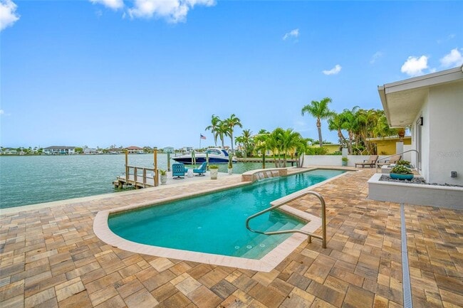 Building Photo - 540 59th Ave