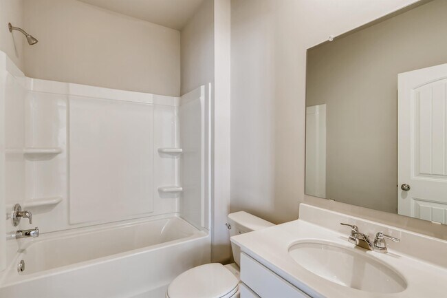 Building Photo - 250 Sweet Bay Ln