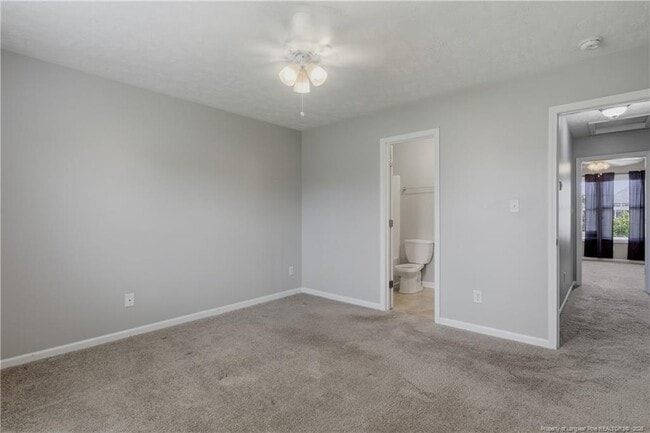 Building Photo - 142 Collinwood Dr