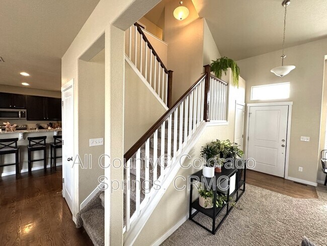 Building Photo - 8456 Hardwood Cir