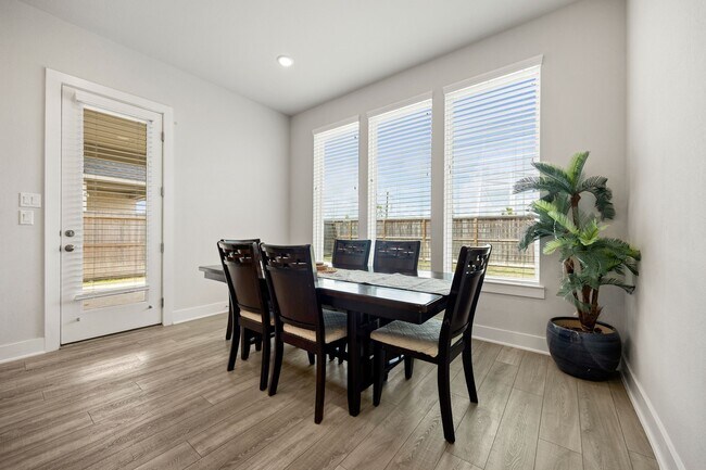 Building Photo - 106 Ripe Tomato Trl