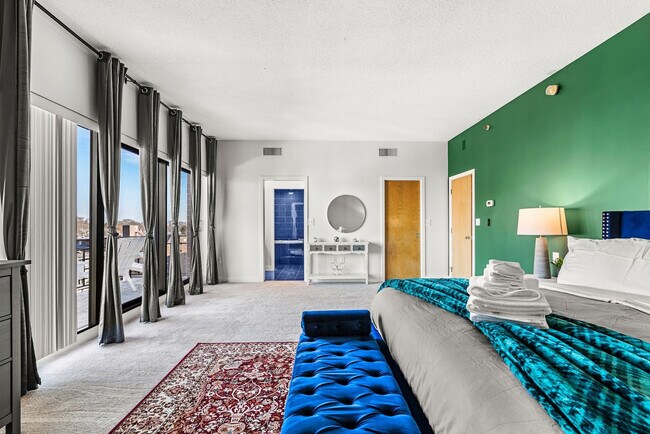 Building Photo - 275 U.S. 20-SI ID1240408P