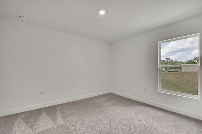Building Photo - 3390 Dristol Ave