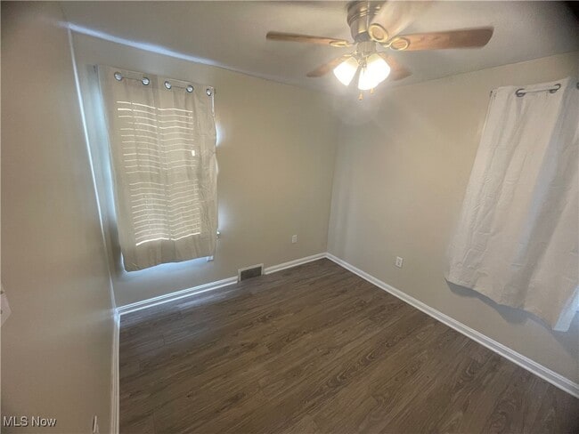 Building Photo - 415 Old Colliers Way