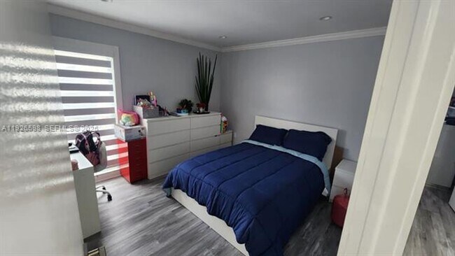 Building Photo - 11521 SW 80th Terrace