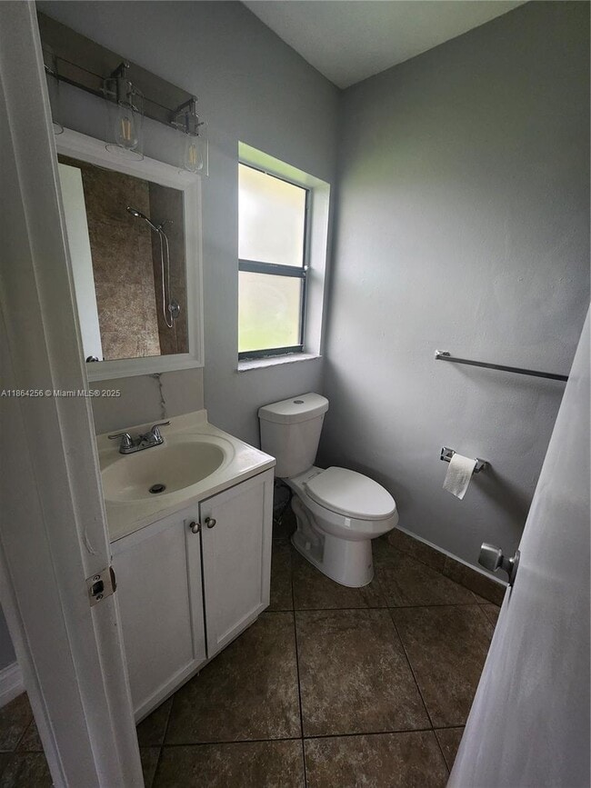 Building Photo - 10960 NW 29th Ct