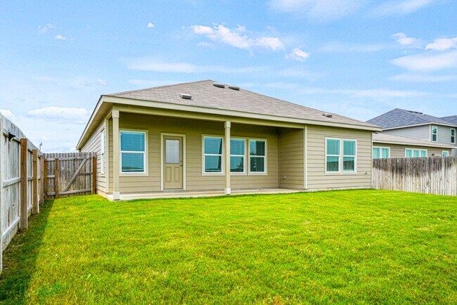 Building Photo - SIngle Story in Cordova Crossing!