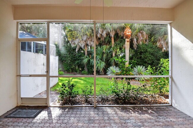 Building Photo - 8403 Siciliano St