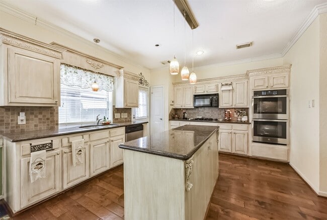Building Photo - 1306 N Gabriel River Cir
