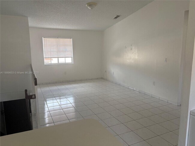 Building Photo - 2258 W 74th St
