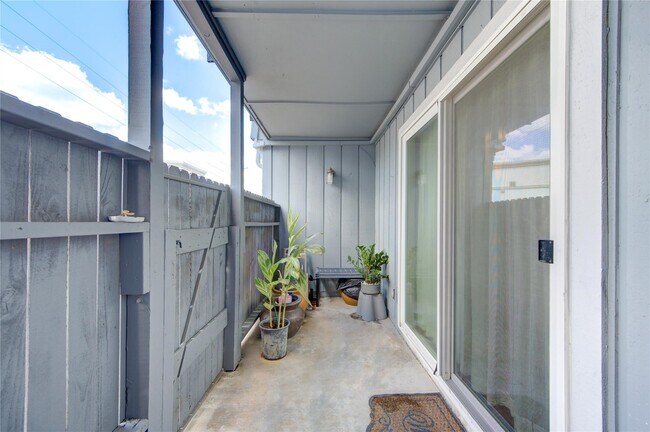 Building Photo - 1901 S Voss Rd