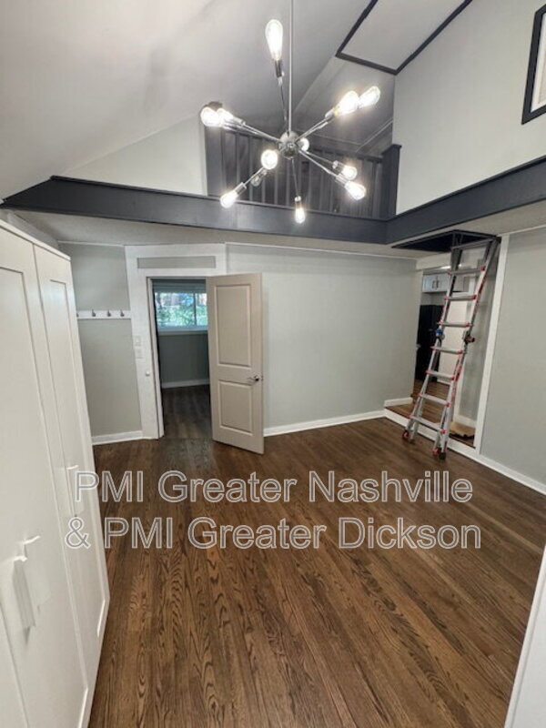 Building Photo - 1711 Golf St