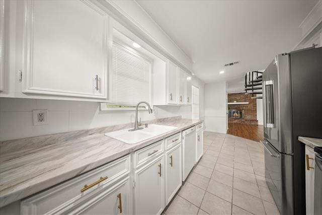 Building Photo - 421 Forrest Ln