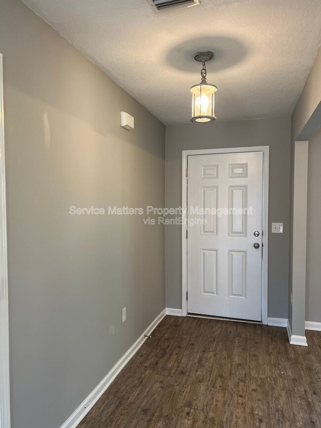 Building Photo - 5881 Old Plantation Court