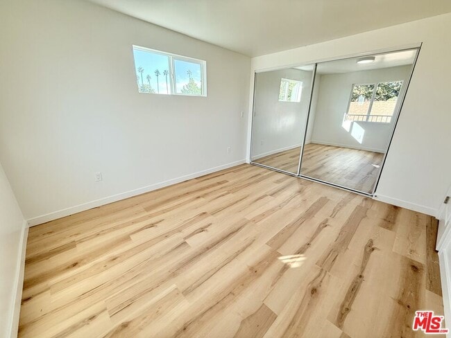 Building Photo - 2922 8th Ave