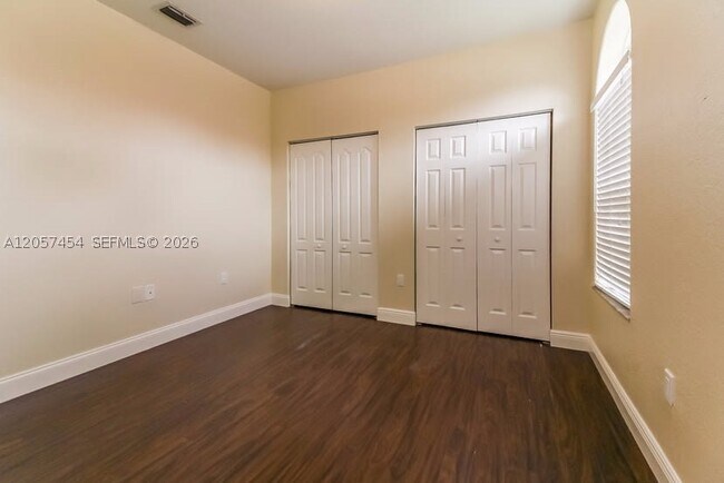 Building Photo - 8723 NW 142nd Ln