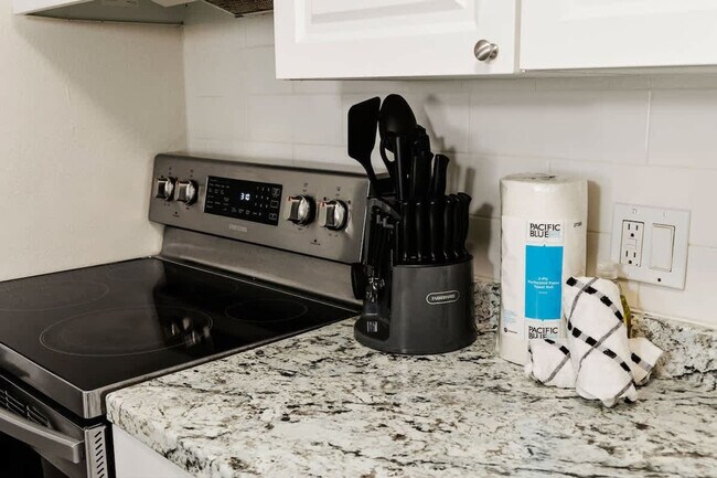 Building Photo - 5542 20th St