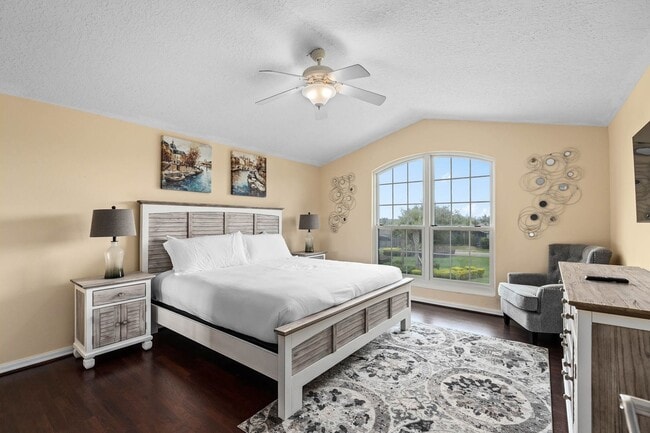 Building Photo - Large Beautiful Legacy Park Villa: 5BR, Pool & Near Disney