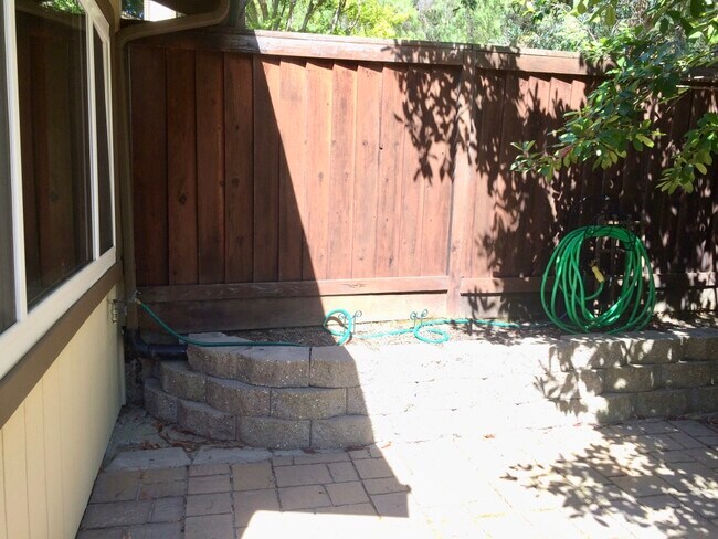 Patio - 2405 Deer Tree Ct