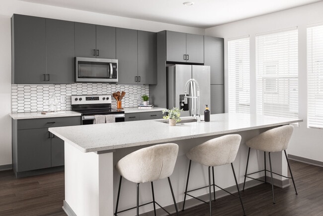 Building Photo - Citadel at Castle Pines