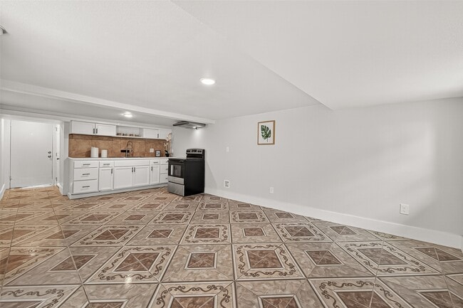 Building Photo - 1814 33rd St