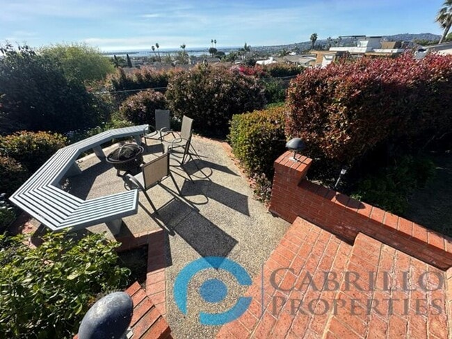 Building Photo - 2620 Deerpark Dr