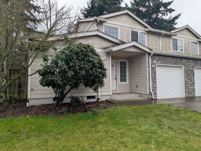 Building Photo - Spacious 3-Bedroom, 2-Bath Townhouse Near River Road In Eugene!