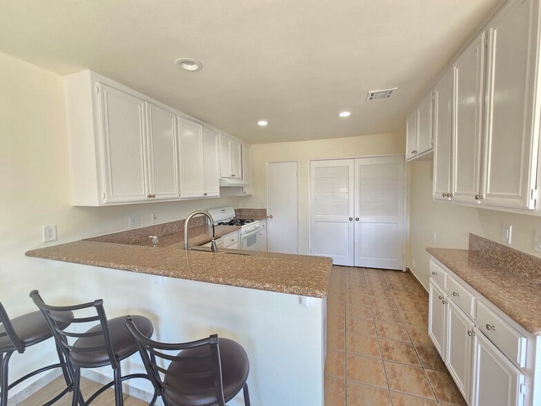 Building Photo - 4502 Donner Ct