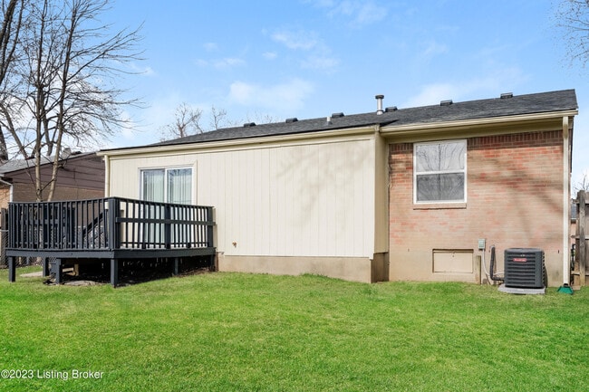 Building Photo - 6506 Maravian Dr