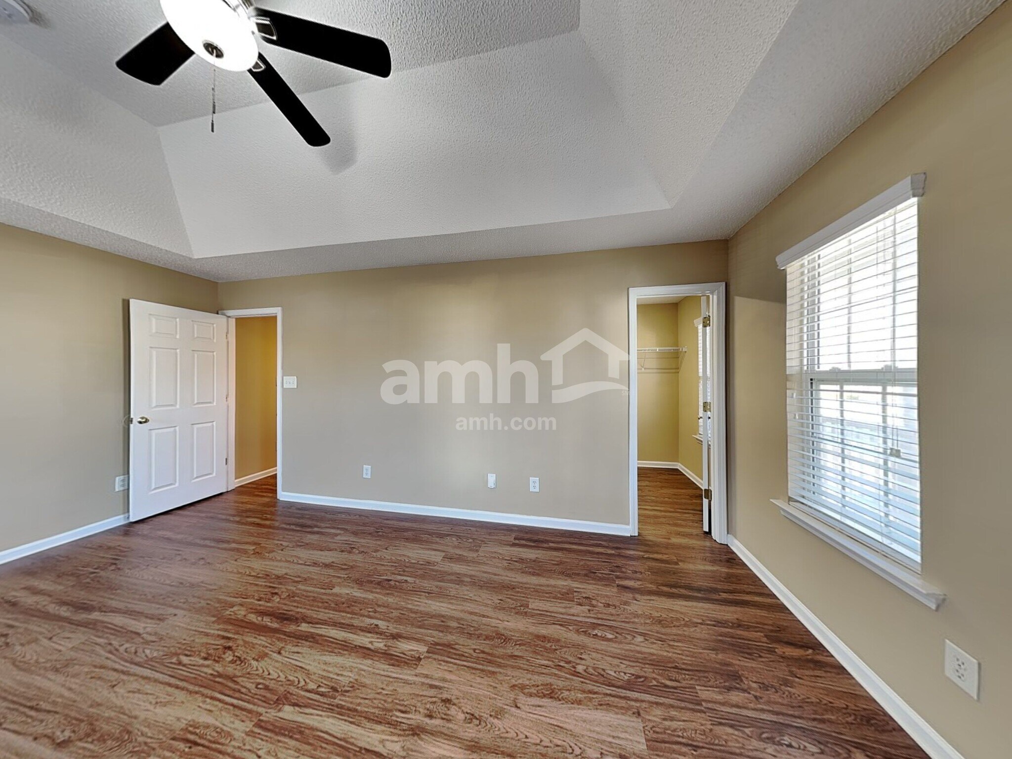 Building Photo - 11324 Dulin Creek Blvd