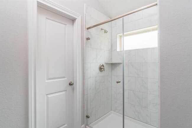 Building Photo - 18219 Willow Edge Dr