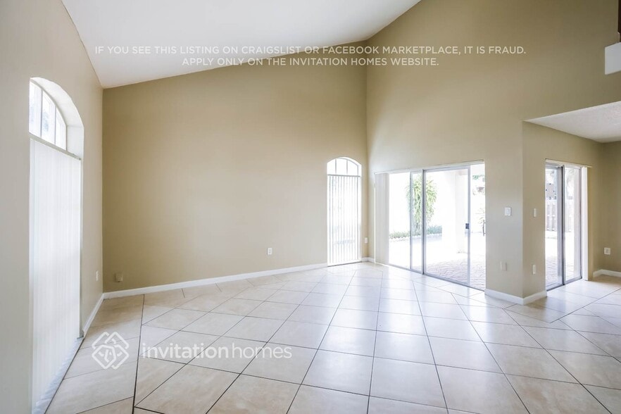 Building Photo - 8229 NW 199th Terrace