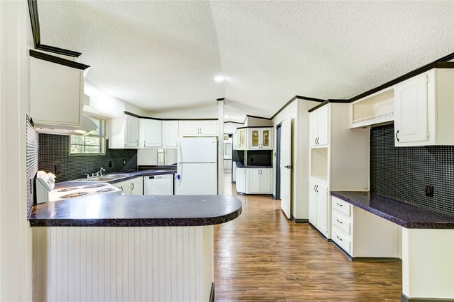 Building Photo - 26342 Hunters Trail