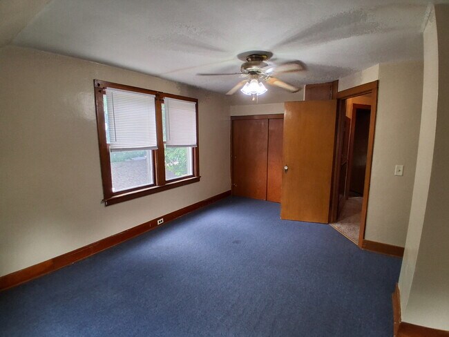 Building Photo - 205 E Phoenix Ave