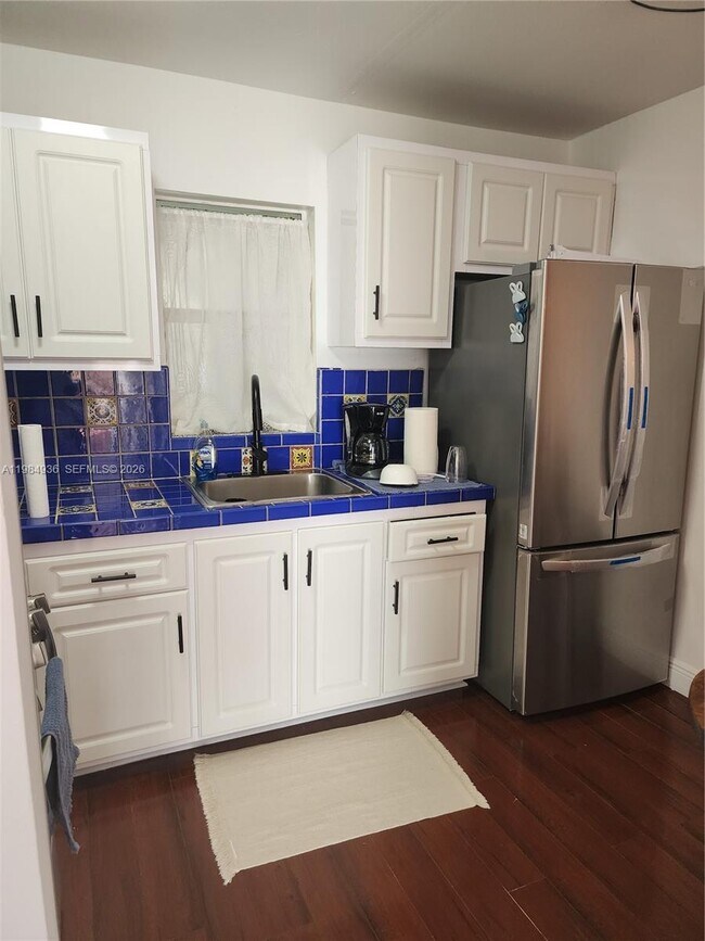 Building Photo - 1033 Lenox Ave.