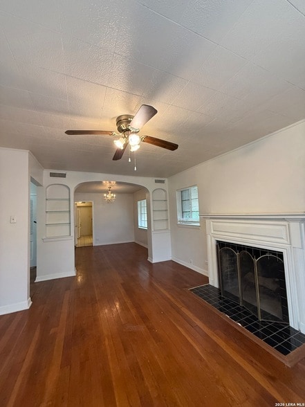 Building Photo - 374 Meredith Dr