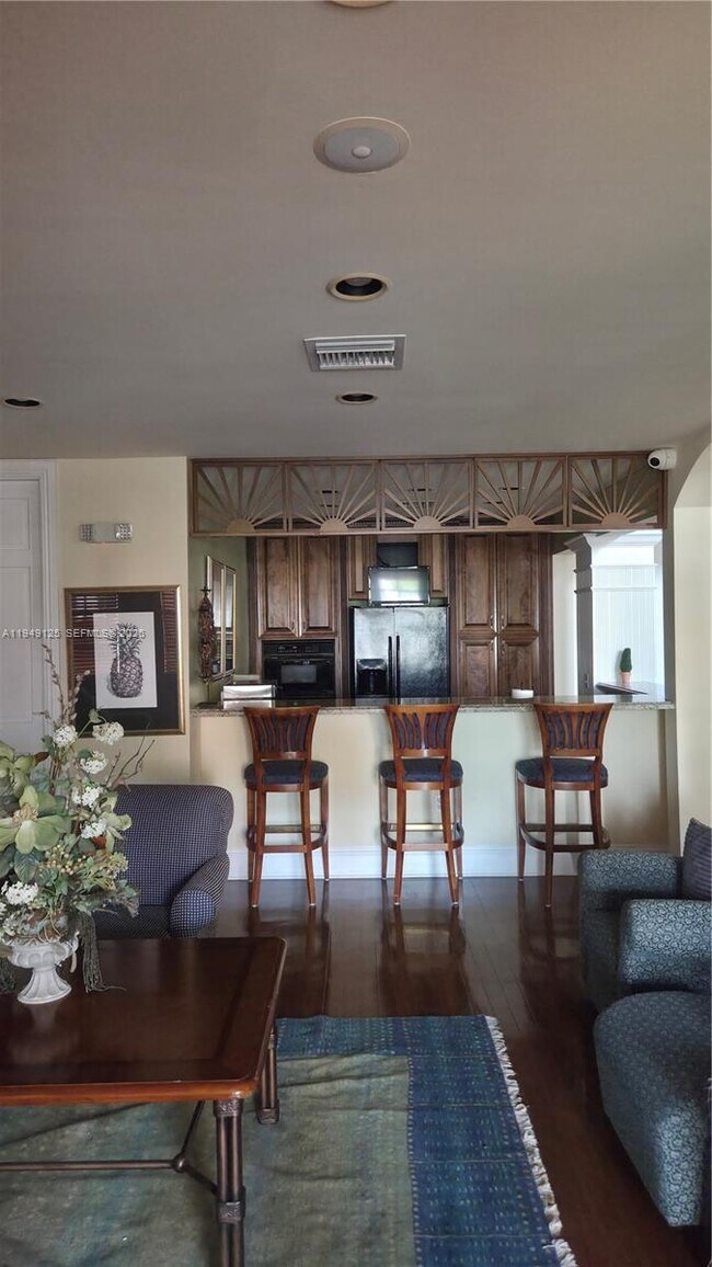 Building Photo - 2101 Belmont Ln