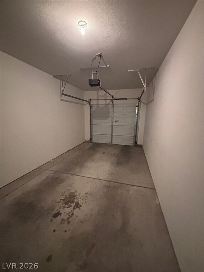 Building Photo - 4970 Black Bear Rd