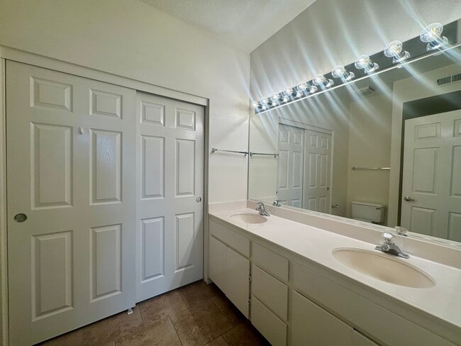 Building Photo - Jess Ranch 55+ Gated Community Apple Valley