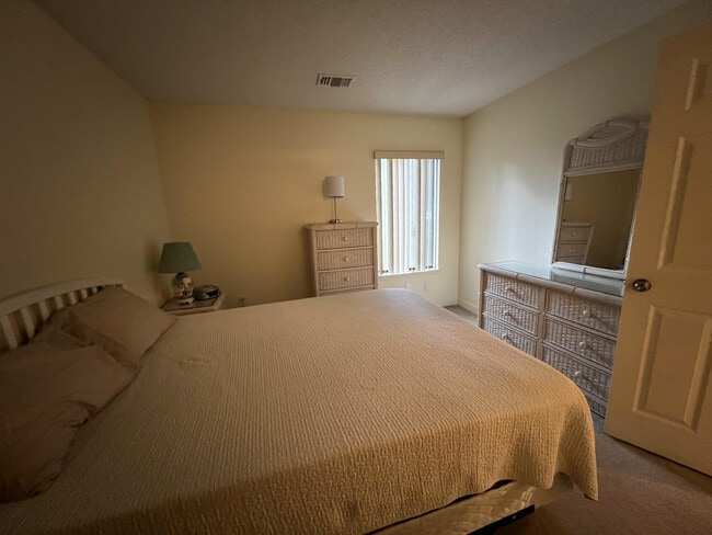 Building Photo - 116 Westlake Ct