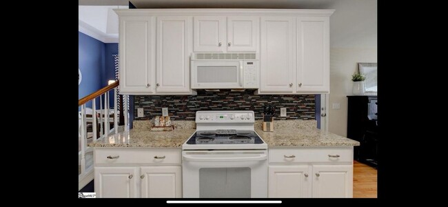 Building Photo - Wonderfully Updated Home with Neighborhood...
