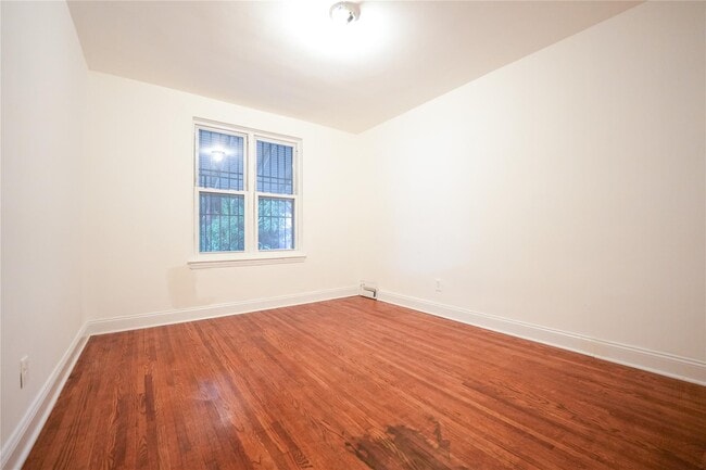 Building Photo - 1405 Burke Ave