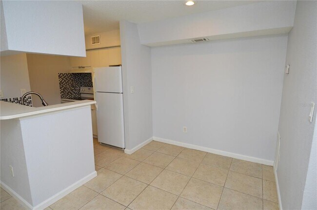 Building Photo - 8645 Fancy Finch Dr