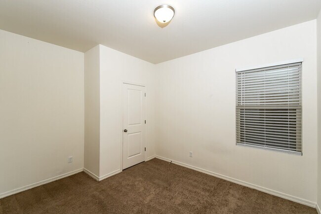 Building Photo - 480 W White Sands Dr