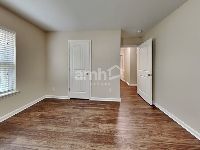 Building Photo - 160 Grayson Ave