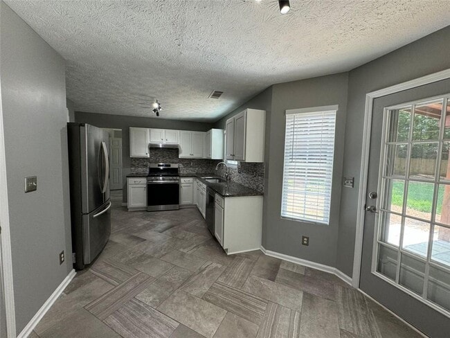 Building Photo - 2910 Arden Ridge Dr