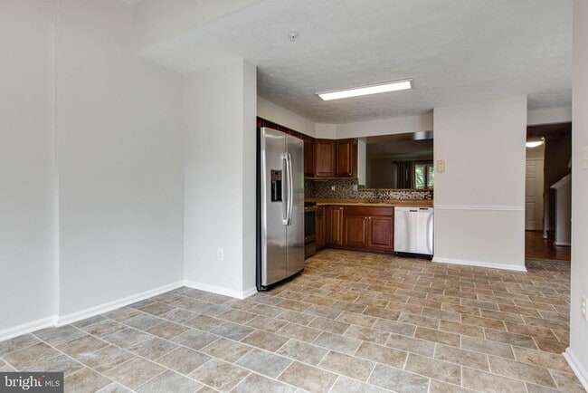 Building Photo - 8125 Gray Stone Ln